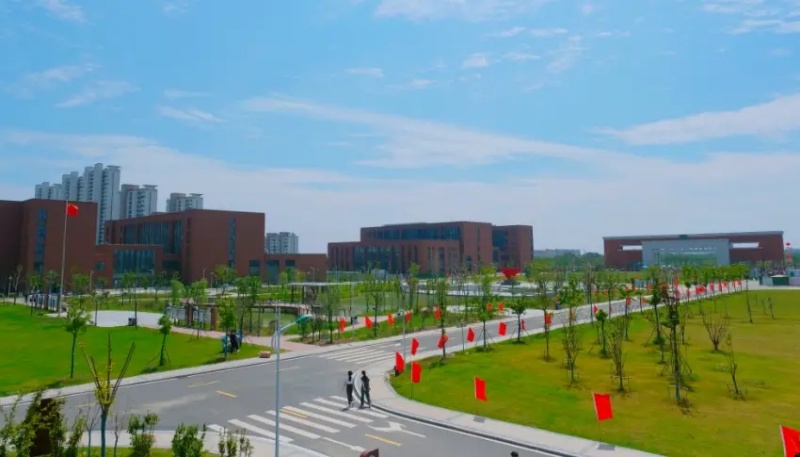2025年安徽中考400多分的學生有什么學校可以去——公辦安徽建工技師學院！-圖3